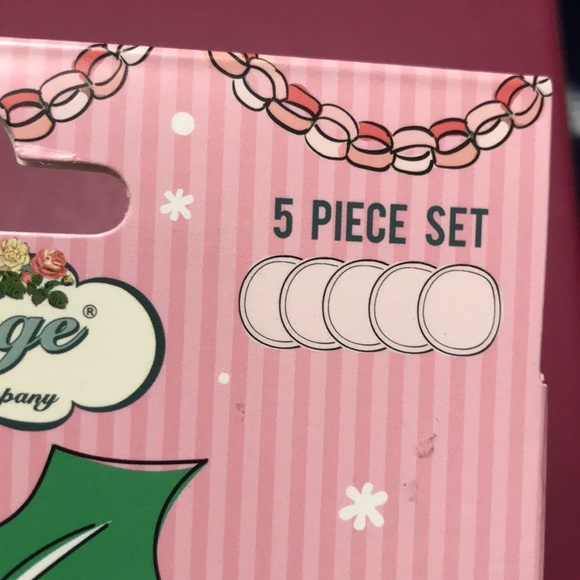 The Vintage Cosmetic Company Christmas pudding face pads  (5)mini clean cloths - Picture 5 of 9